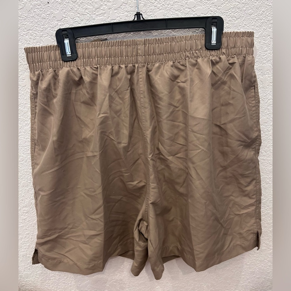 5/25$ Men's Tan Shorts B17
